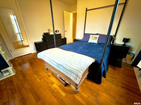 Tiny photo for 904 W ELM Street, Olney, IL 62450 (MLS # EB460634)