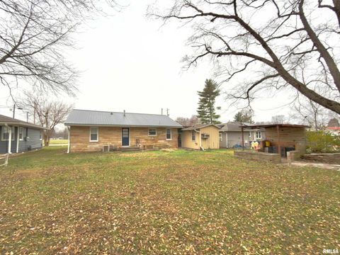 Tiny photo for 904 W ELM Street, Olney, IL 62450 (MLS # EB460634)