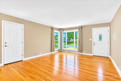 Tiny photo for 548 S Harvard Avenue, Addison, IL 60101 (MLS # 12719283)
