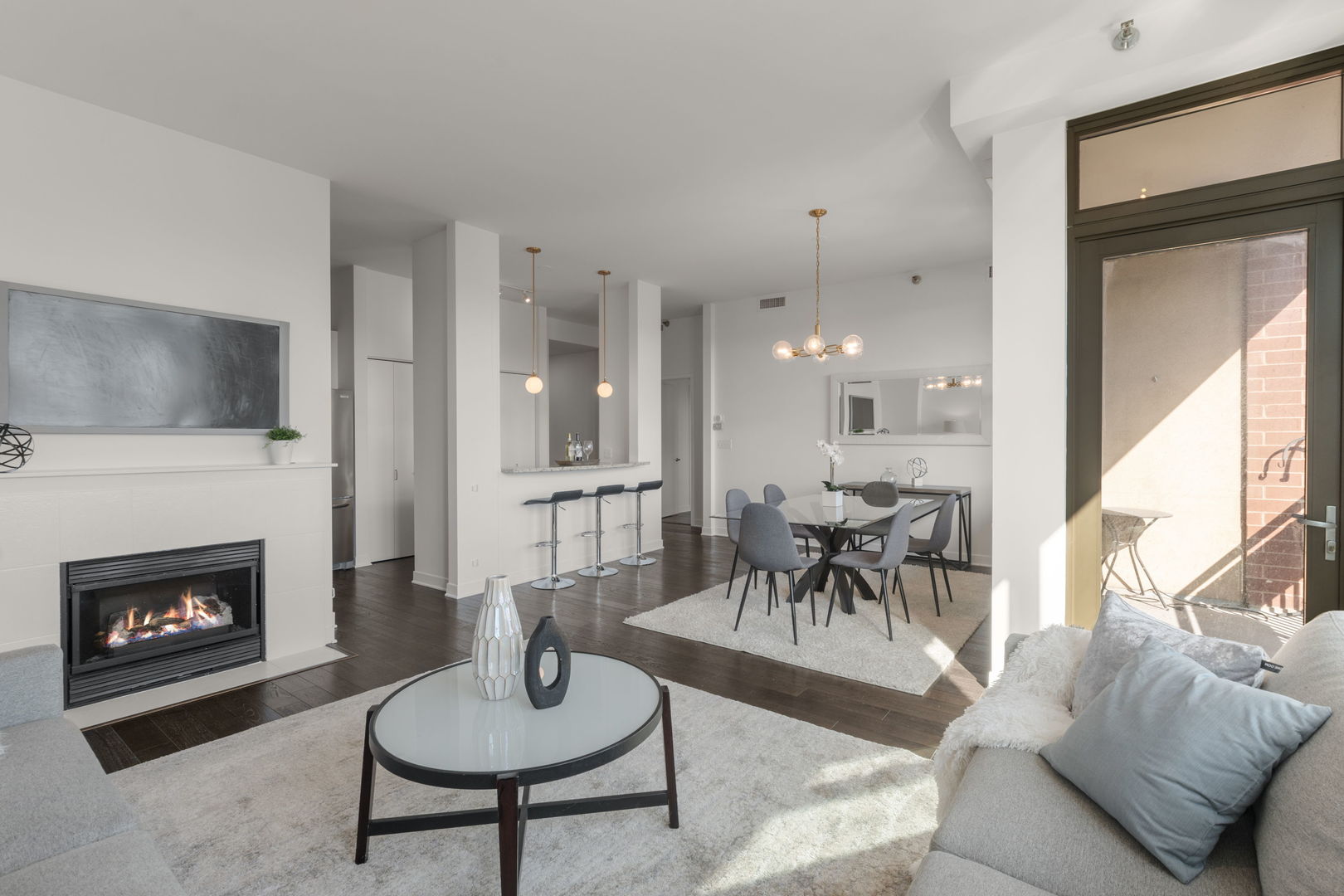 3140 N Sheffield Avenue 601