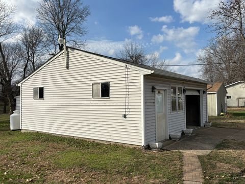 Tiny photo for 331 N Illinois Avenue, Salem, IL 62881 (MLS # 12588941)