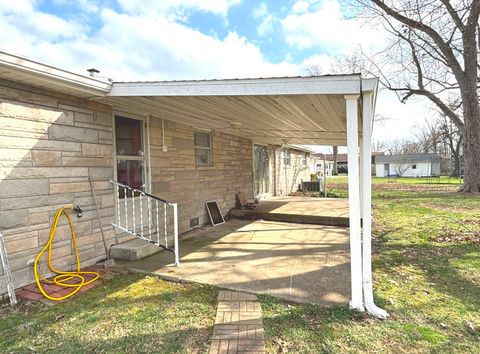 Tiny photo for 331 N Illinois Avenue, Salem, IL 62881 (MLS # 12588941)