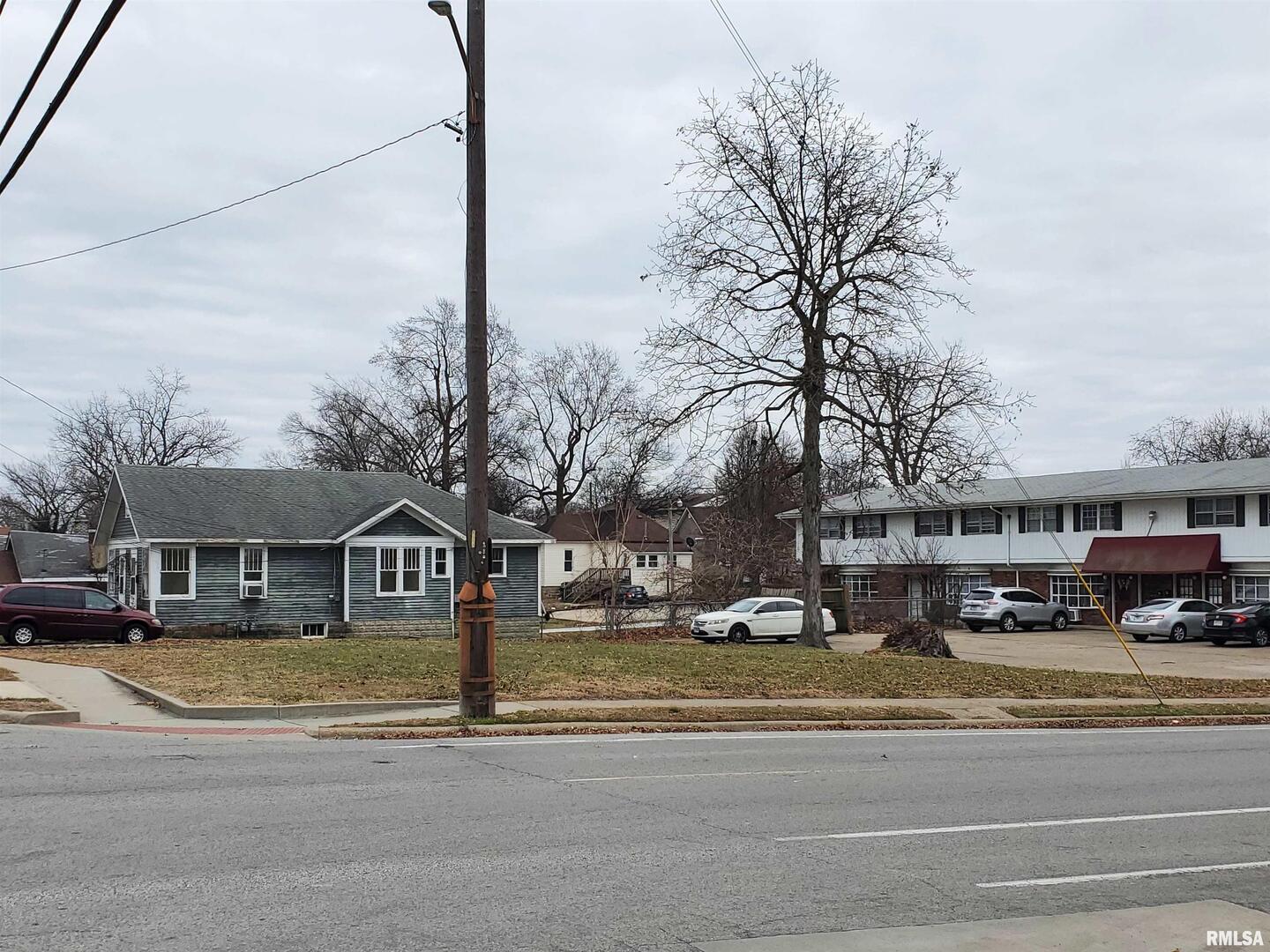 501 S POPLAR Street