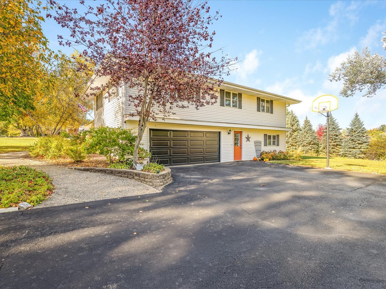 1218 Oakhill Drive