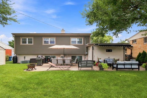 Tiny photo for 534 E PARK Avenue, Elmhurst, IL 60126 (MLS # 12732985)