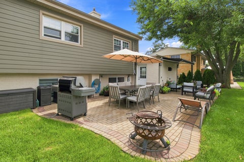 Tiny photo for 534 E PARK Avenue, Elmhurst, IL 60126 (MLS # 12732985)