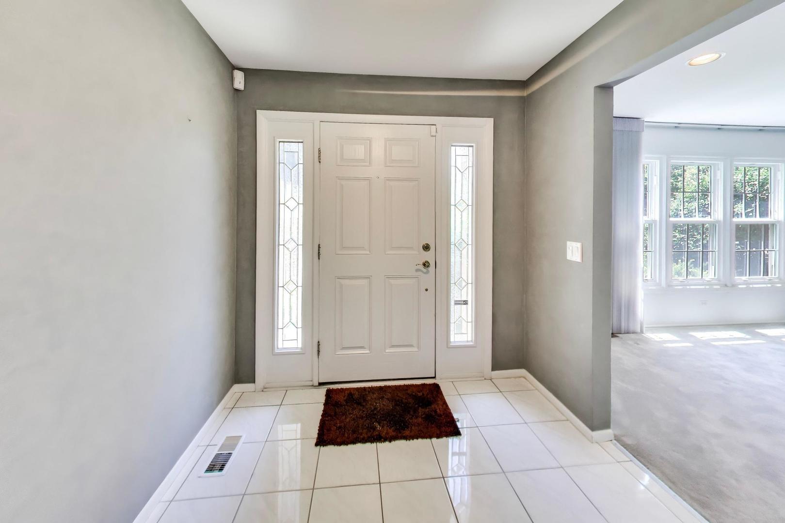 136 E Fox Hill Drive