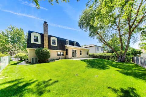 Tiny photo for 136 E Fox Hill Drive, Buffalo Grove, IL 60089 (MLS # 12699661)