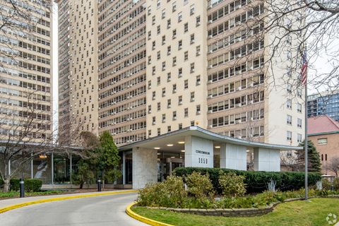 3950 N LAKE SHORE Drive 1529E Chicago IL 60613
