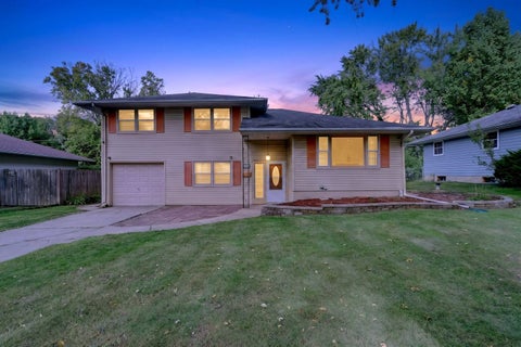Photo of 3804 Seward Avenue, Rockford, IL 61108 (MLS # 12761033)
