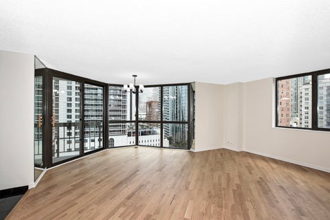 Tiny photo for 33 W DELAWARE Place #13A, Chicago, IL 60610 (MLS # 12721536)