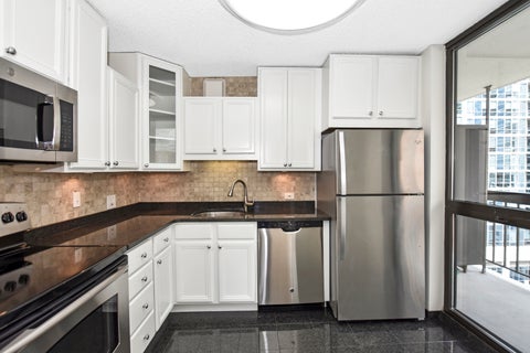Tiny photo for 33 W DELAWARE Place #13A, Chicago, IL 60610 (MLS # 12721536)