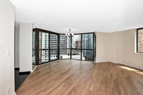 Tiny photo for 33 W DELAWARE Place #13A, Chicago, IL 60610 (MLS # 12721536)