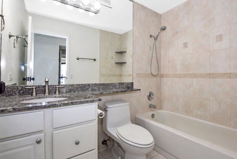 Tiny photo for 33 W DELAWARE Place #13A, Chicago, IL 60610 (MLS # 12721536)