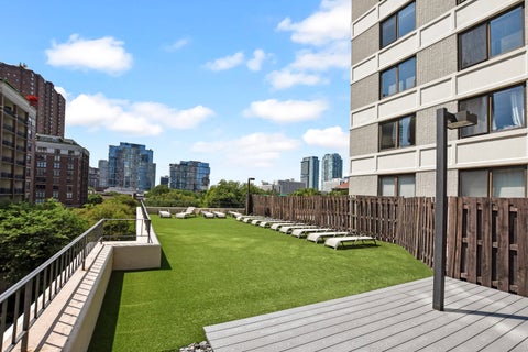 Tiny photo for 33 W DELAWARE Place #13A, Chicago, IL 60610 (MLS # 12721536)