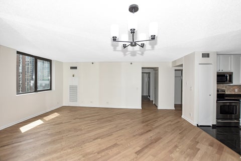 Tiny photo for 33 W DELAWARE Place #13A, Chicago, IL 60610 (MLS # 12721536)