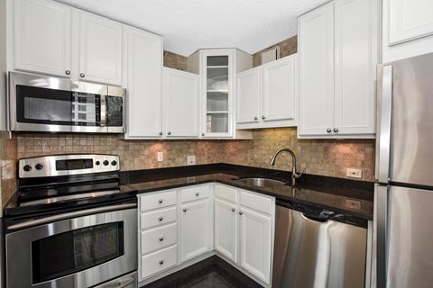 Tiny photo for 33 W DELAWARE Place #13A, Chicago, IL 60610 (MLS # 12721536)