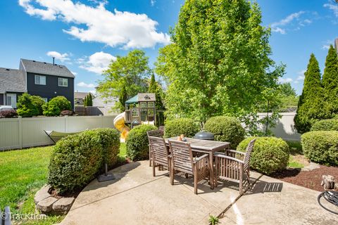 Tiny photo for 601 Kingsbrooke Crossing, Bolingbrook, IL 60440 (MLS # 12642296)