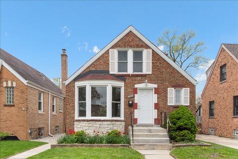 Photo of 4300 N MULLIGAN Avenue, Chicago, IL 60634 (MLS # 12626674)