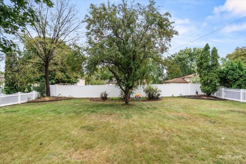 Tiny photo for 773 Michigan Avenue, South Elgin, IL 60177 (MLS # 12490870)