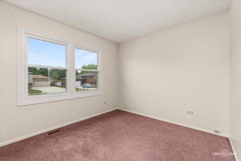 Tiny photo for 773 Michigan Avenue, South Elgin, IL 60177 (MLS # 12490870)