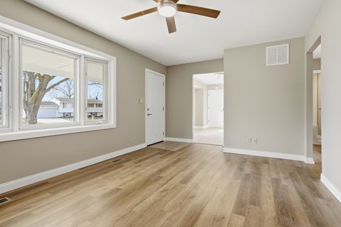 Tiny photo for 1714 Arrowhead Drive, Bloomington, IL 61704 (MLS # 12555165)