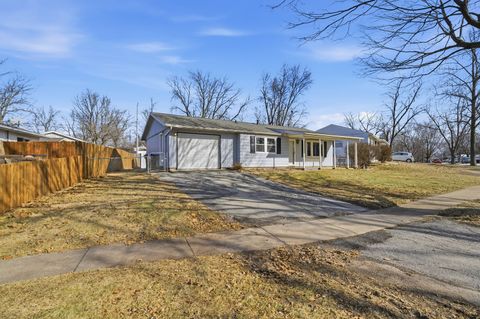 Tiny photo for 1714 Arrowhead Drive, Bloomington, IL 61704 (MLS # 12555165)