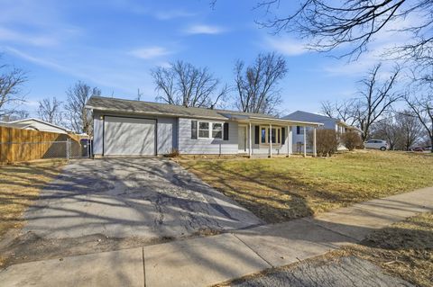 Tiny photo for 1714 Arrowhead Drive, Bloomington, IL 61704 (MLS # 12555165)