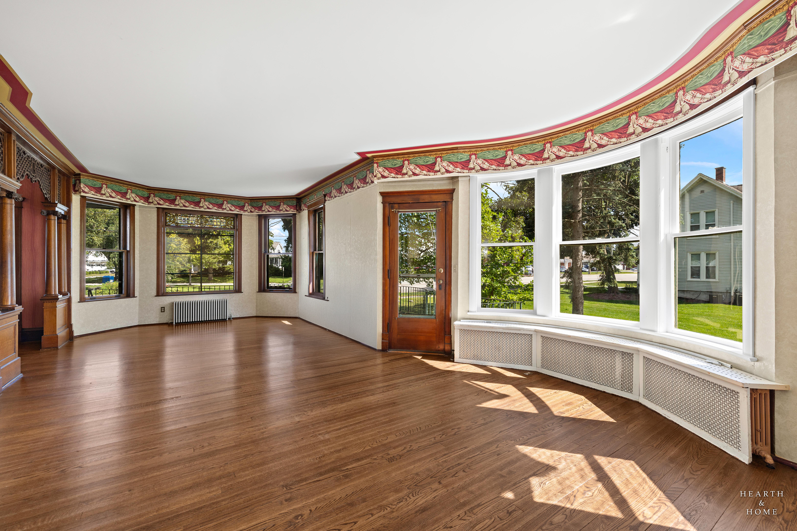 84 N Walkup Avenue