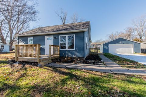 Photo of 211 6th Street, Colona, IL 61241 (MLS # 12527291)