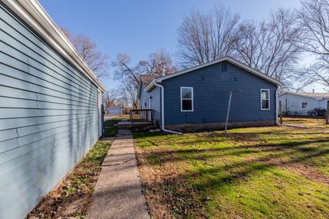Tiny photo for 211 6th Street, Colona, IL 61241 (MLS # 12527291)