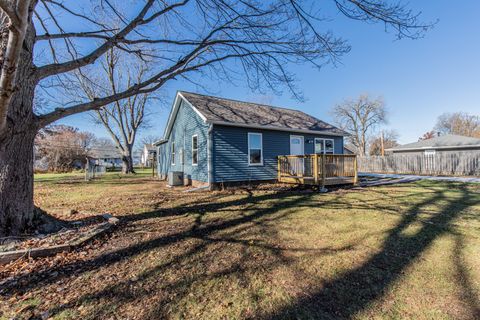 Tiny photo for 211 6th Street, Colona, IL 61241 (MLS # 12527291)