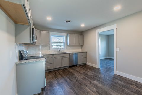 Tiny photo for 211 6th Street, Colona, IL 61241 (MLS # 12527291)