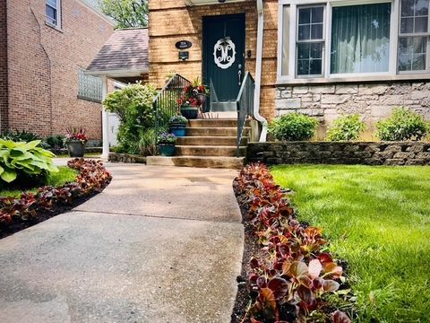 Tiny photo for 7224 N Oleander Avenue, Chicago, IL 60631 (MLS # 12599644)
