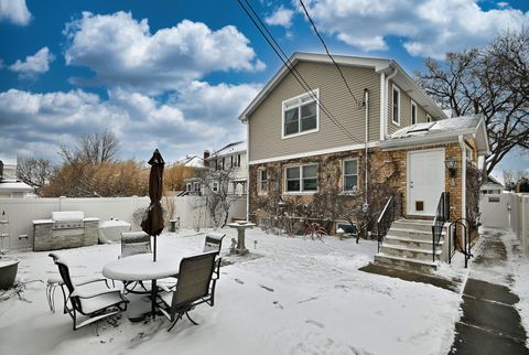 Tiny photo for 7224 N Oleander Avenue, Chicago, IL 60631 (MLS # 12599644)