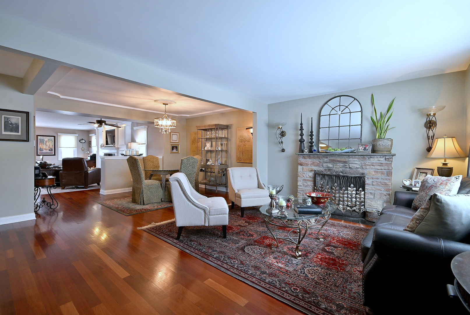 7224 N Oleander Avenue