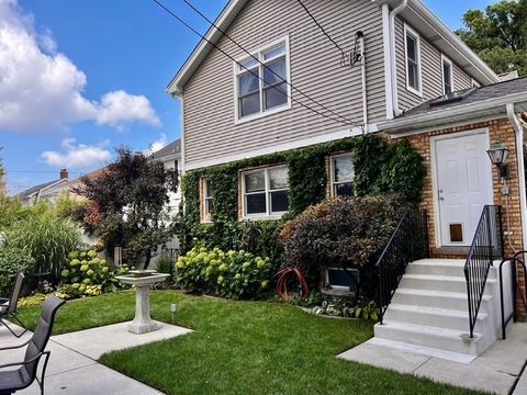 Tiny photo for 7224 N Oleander Avenue, Chicago, IL 60631 (MLS # 12599644)
