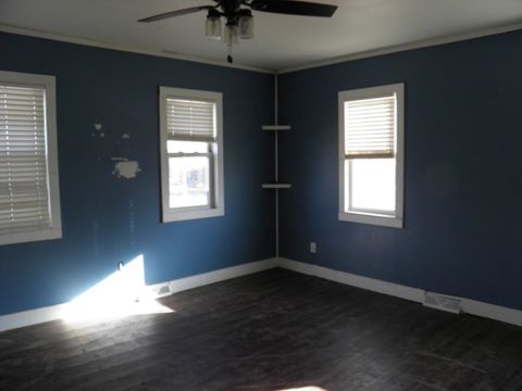 Tiny photo for 202 Jefferson Street, Buffalo, IA 52748 (MLS # 100000049)