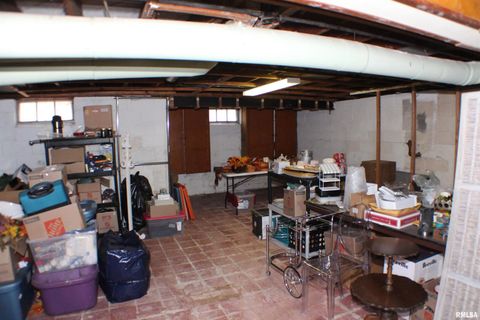 Tiny photo for 2723 ARLINGTON Avenue, Davenport, IA 52803 (MLS # QC4269619)