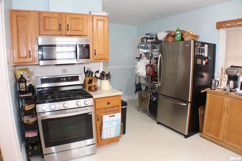 Tiny photo for 2723 ARLINGTON Avenue, Davenport, IA 52803 (MLS # QC4269619)