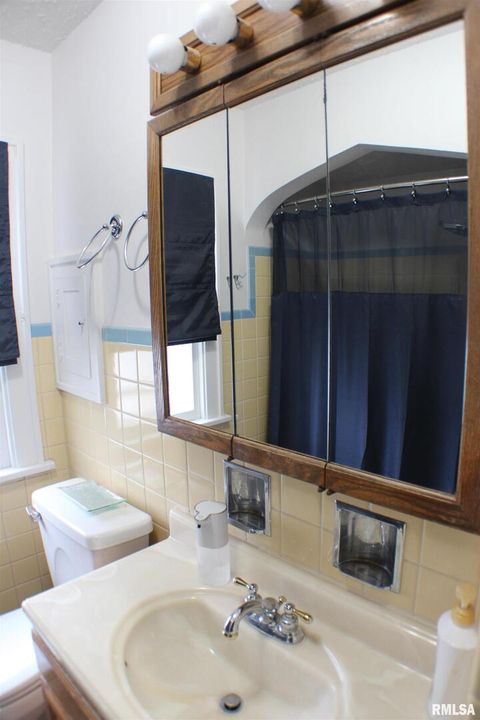 Tiny photo for 2723 ARLINGTON Avenue, Davenport, IA 52803 (MLS # QC4269619)