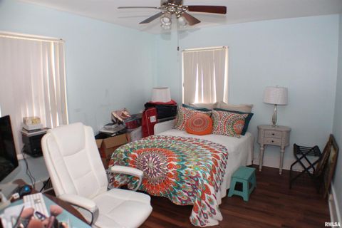 Tiny photo for 2723 ARLINGTON Avenue, Davenport, IA 52803 (MLS # QC4269619)