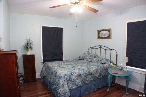 Tiny photo for 2723 ARLINGTON Avenue, Davenport, IA 52803 (MLS # QC4269619)