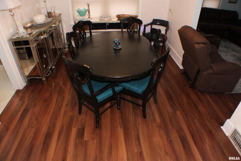 Tiny photo for 2723 ARLINGTON Avenue, Davenport, IA 52803 (MLS # QC4269619)