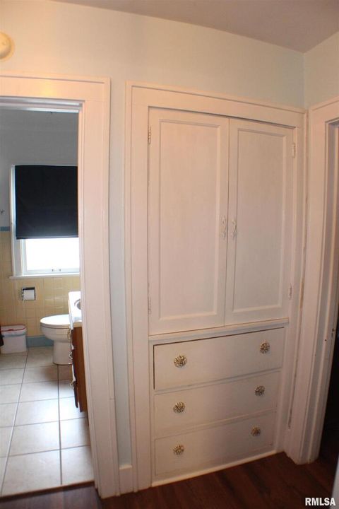 Tiny photo for 2723 ARLINGTON Avenue, Davenport, IA 52803 (MLS # QC4269619)