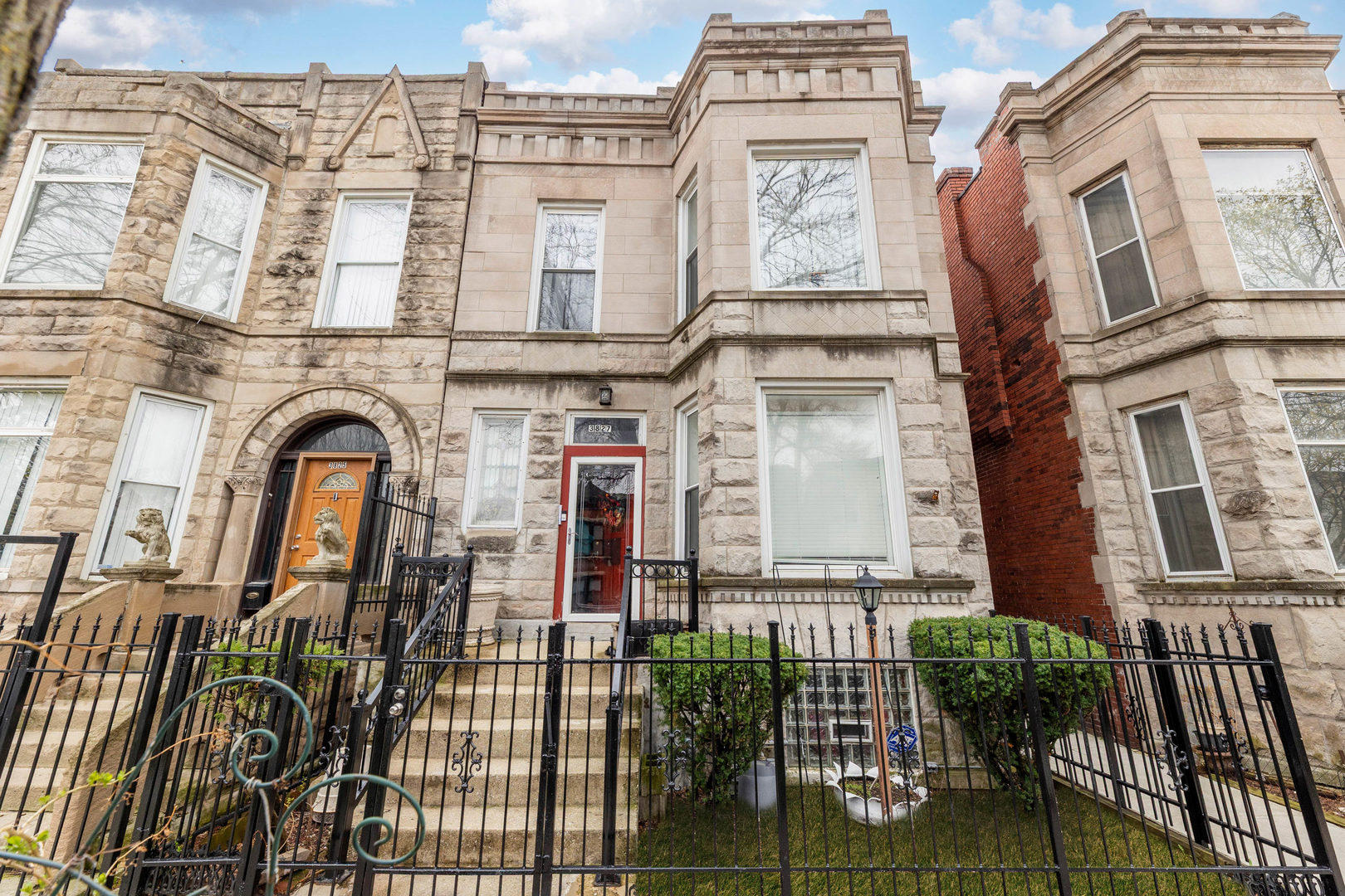 3827 W Flournoy Street 1