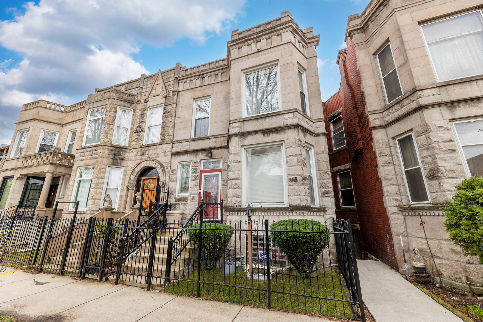 3827 W Flournoy Street 1