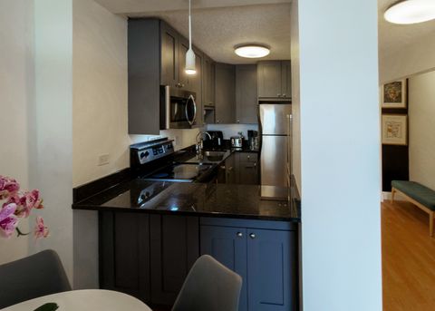Tiny photo for 450 W Briar Place #10J, Chicago, IL 60657 (MLS # 12597437)