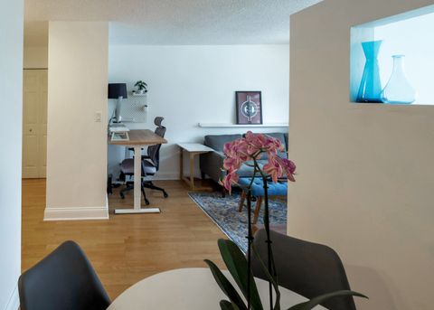 Tiny photo for 450 W Briar Place #10J, Chicago, IL 60657 (MLS # 12597437)
