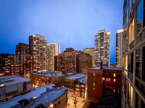 Tiny photo for 450 W Briar Place #10J, Chicago, IL 60657 (MLS # 12597437)